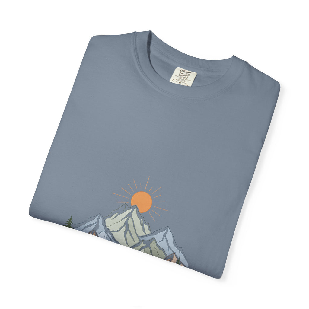 Minimalist Mountain Shirt, Wander Line Art Tee, Nature Hiking Adventure Gift, Modern Outdoor Sweatshirt