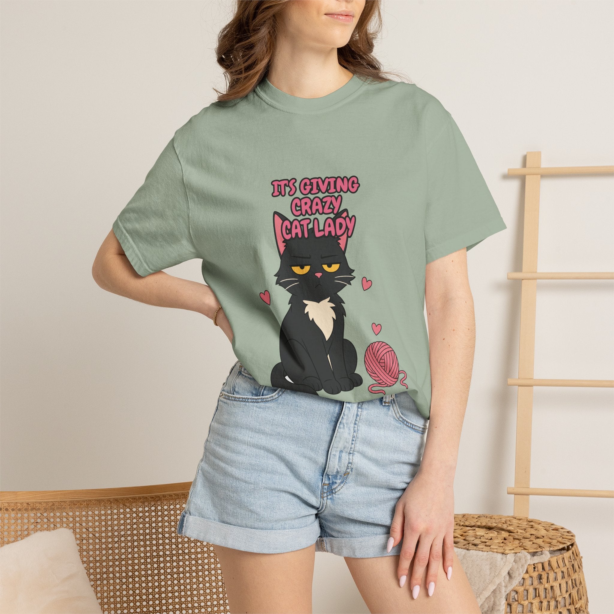 It's Giving Crazy Cat Lady Shirt, Funny Cat Mom Tee, Cat Lover Gift, Sarcastic Cat Owner Sweatshirt