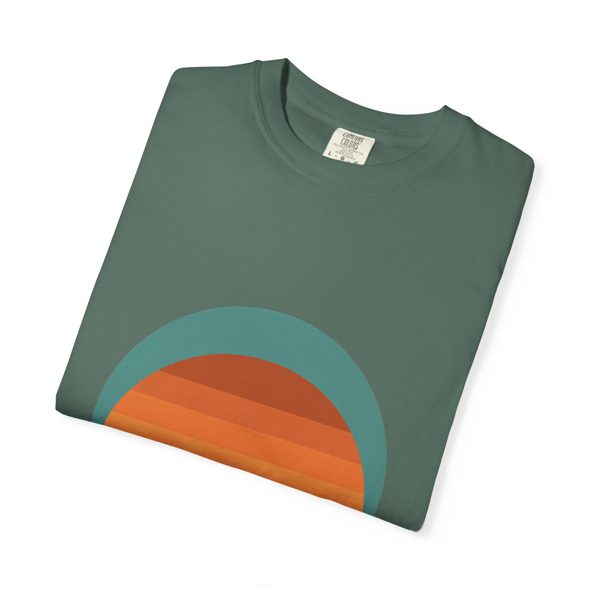 Retro Sunset Mountain Shirt, Vintage Nature Tee, Hiking Outdoor Gift, 70s Landscape Sweatshirt
