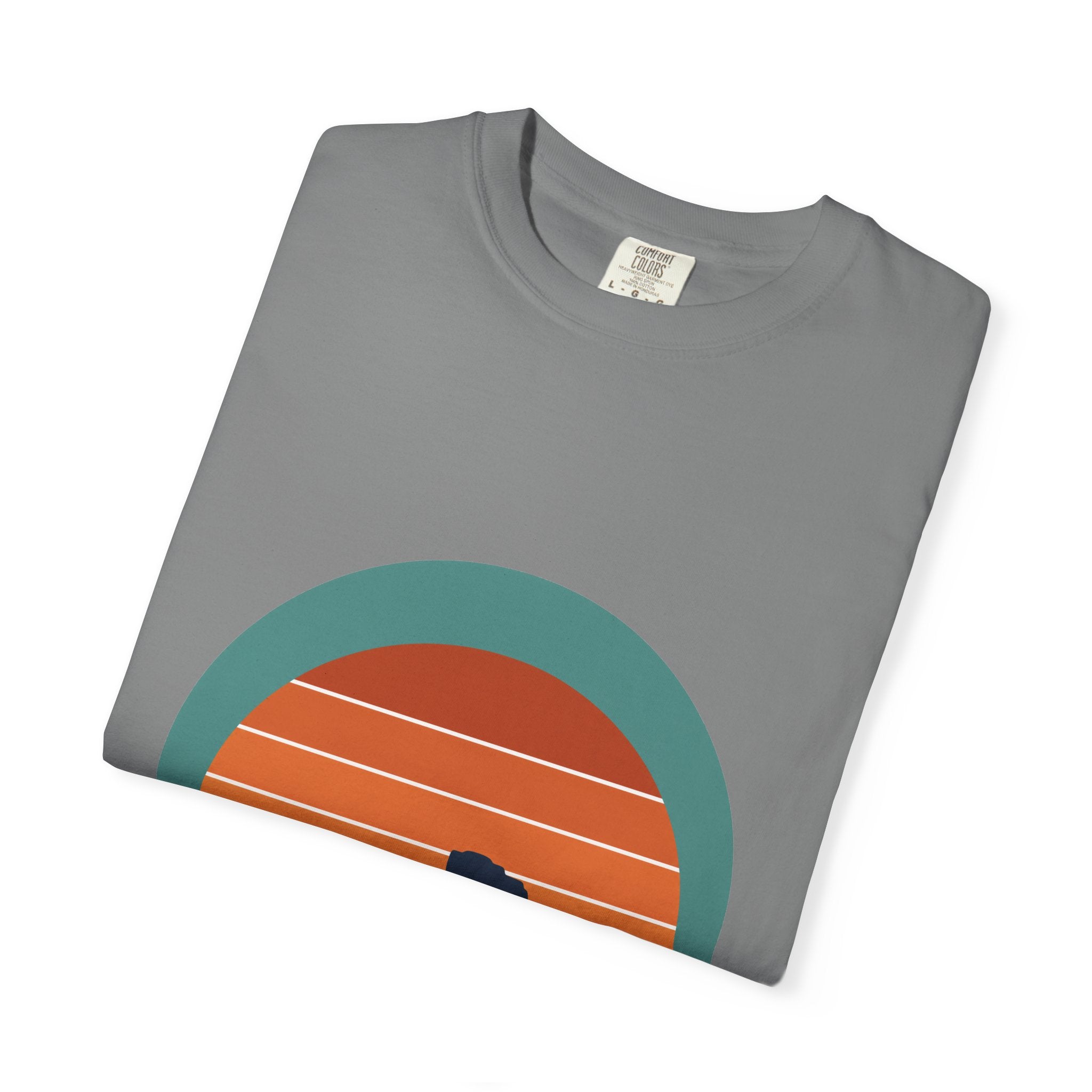 Retro Sunset Desert Shirt, Vintage Cactus Tee, Southwest Nature Gift, 70s Landscape Sweatshirt